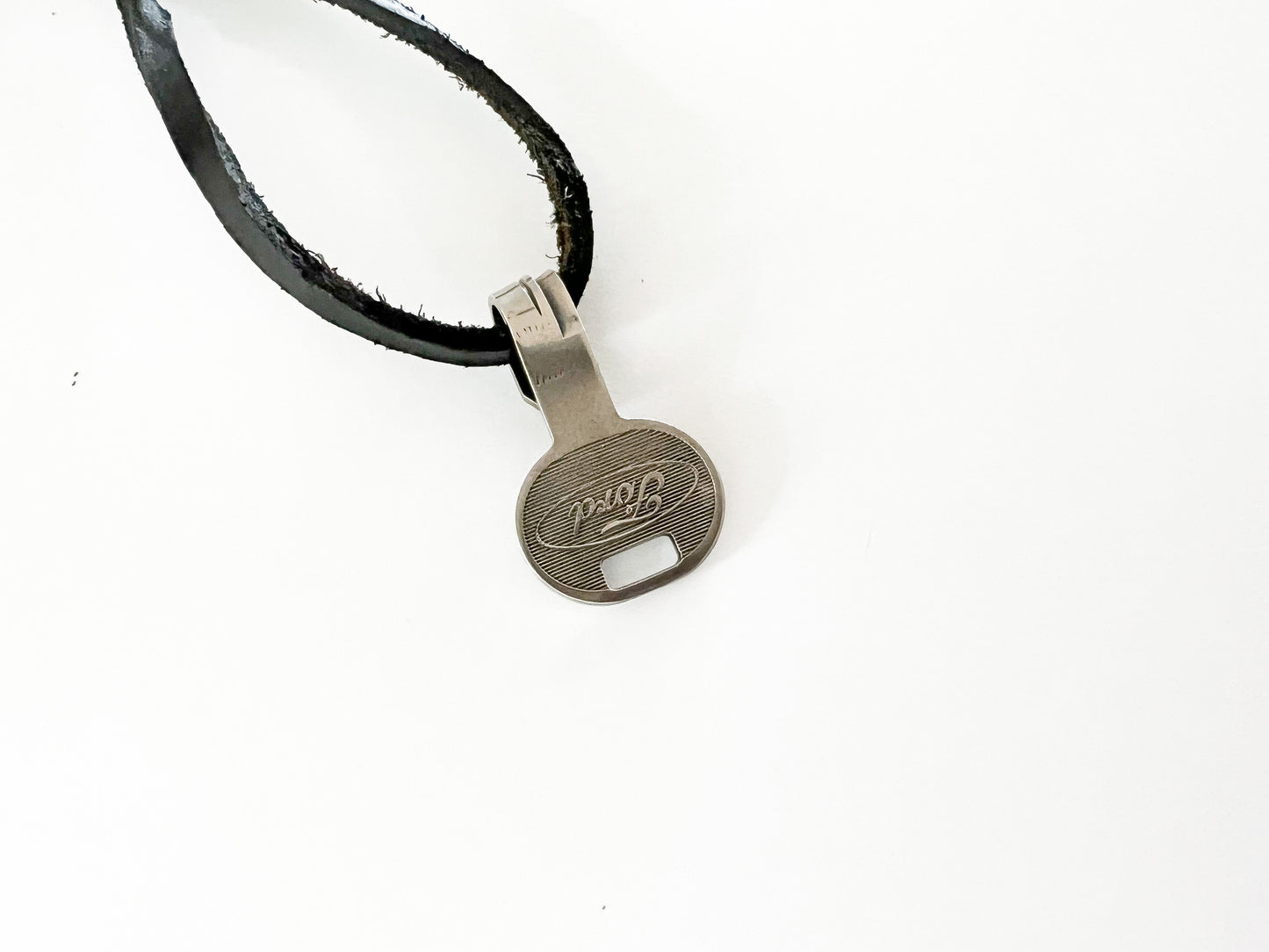 Round 'Ford' JoJo Wrap