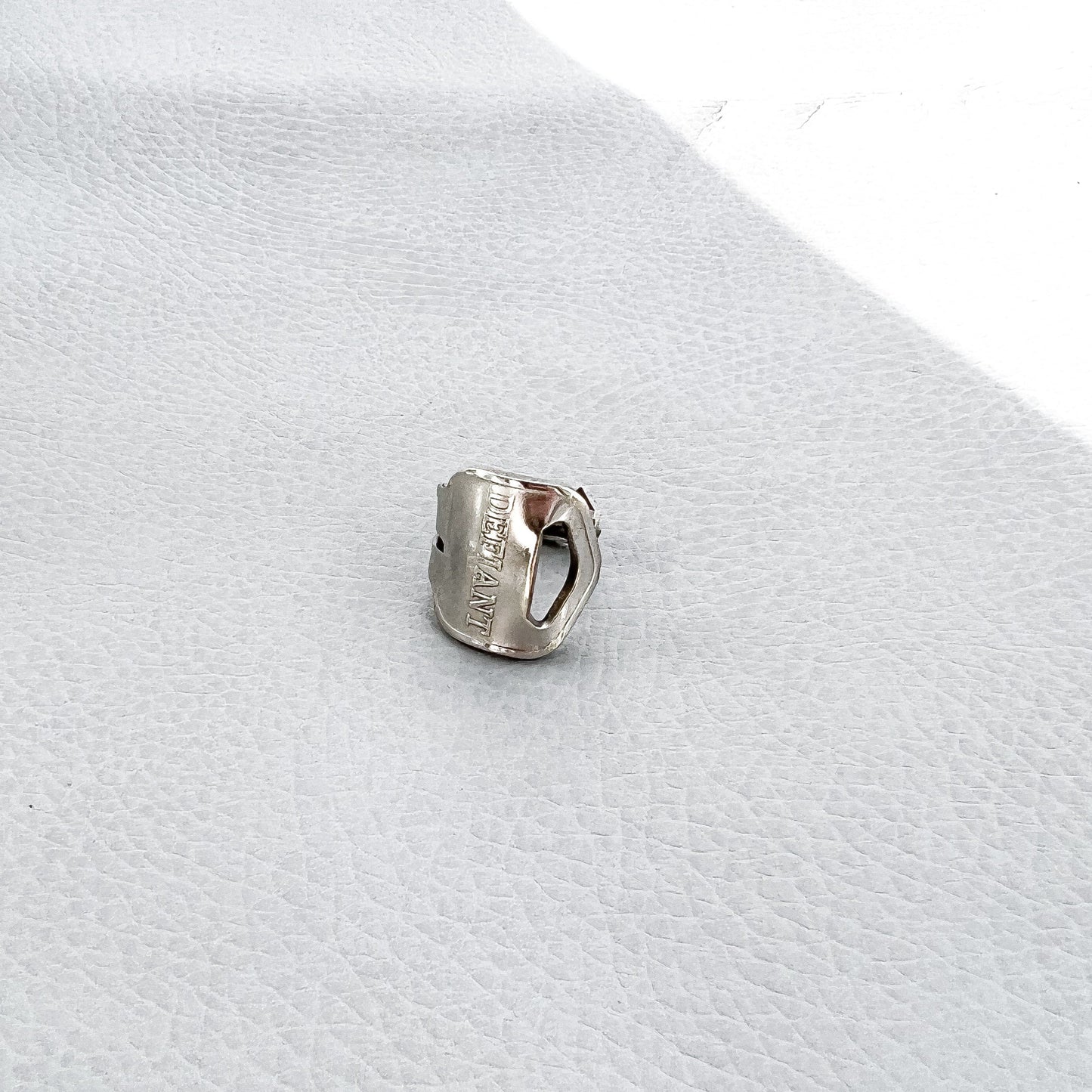 'Defiant' JoJo Ring