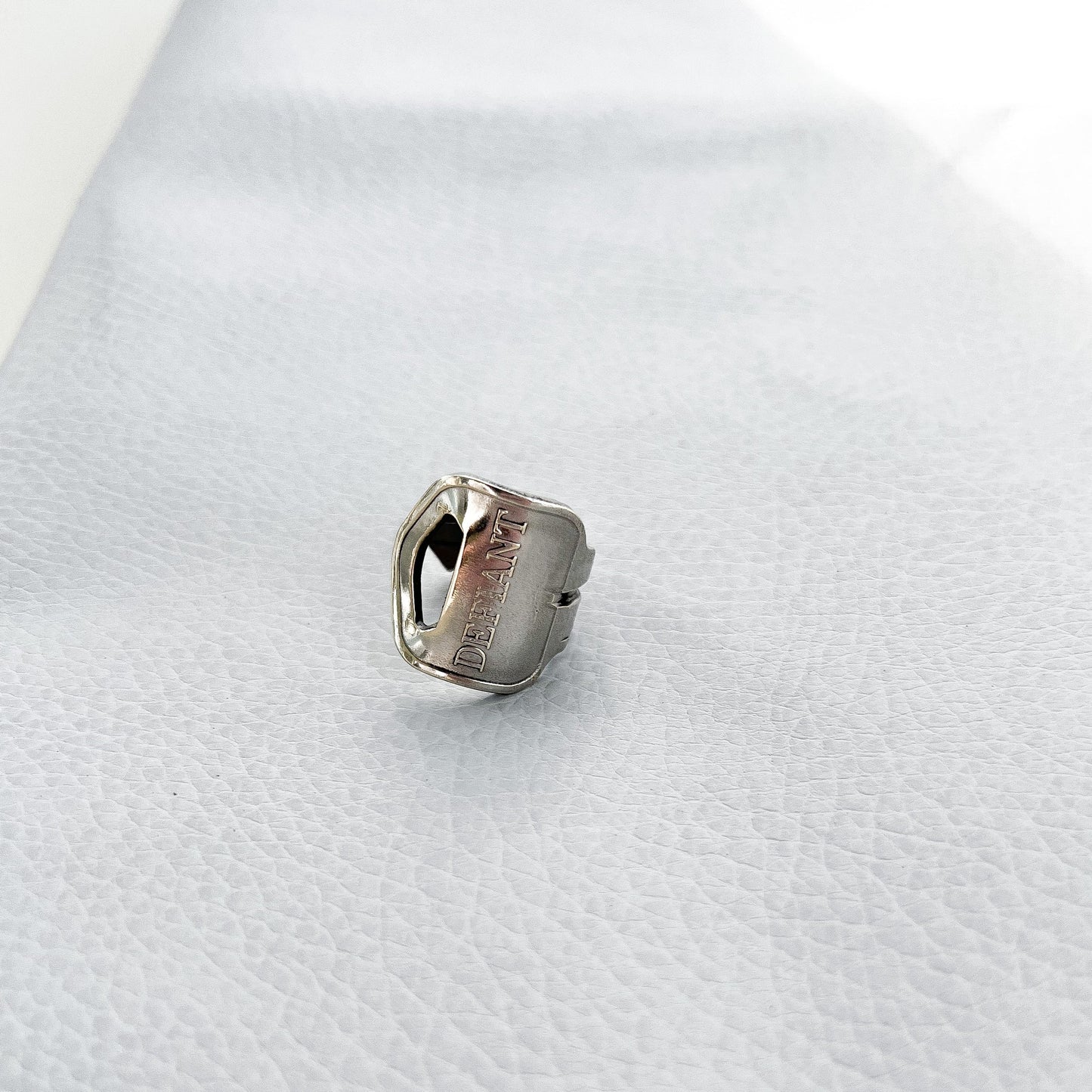 'Defiant' JoJo Ring